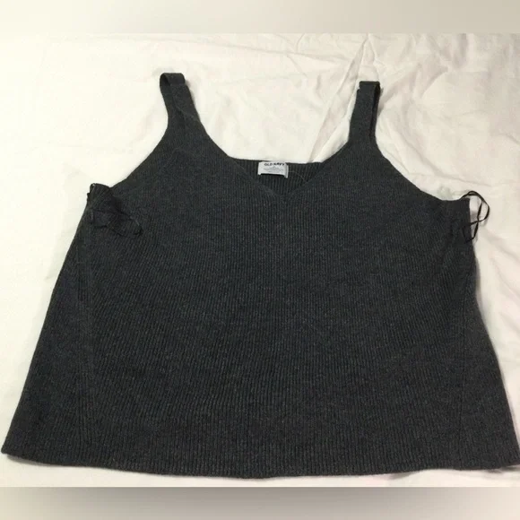 Old Navy V-Neck Rib-Knit Sweater Tank Top Gray Size 4X NWOT - Picture 1 of 5